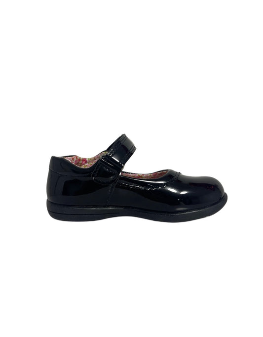 Zapatos de charol pequeños